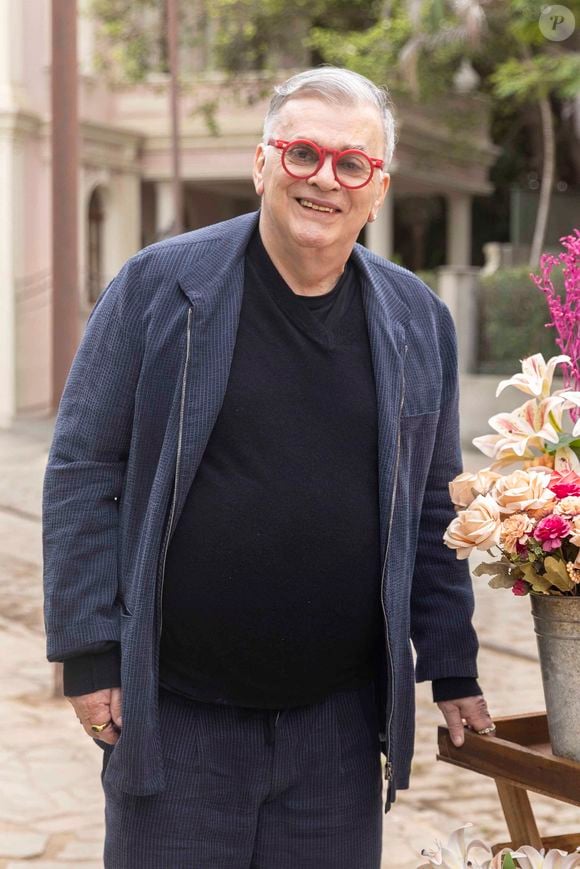 A inspiração de Walcyr Carrasco para o personagem de Antonio Fagundes: o autor sofreu uma queda séria e fraturou o fêmur