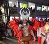 Erika Januza durante o desfile na Marquês de Sapucaí, no Rio de Janeiro, em 2023.