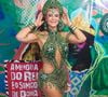 Look de Paolla Oliveira tem um recorte cavado na região do colo e do abdômen, deixando boa parte do corpo à mostra