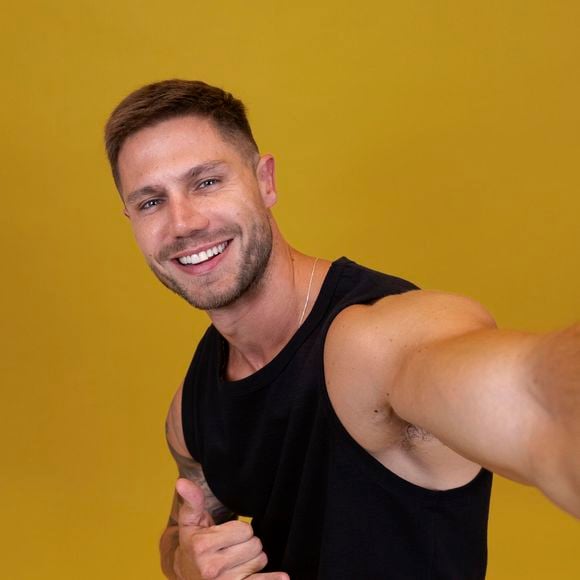 Jonas Sulzbach falou sobre as tragédias que marcaram sua vida durante apresentação aos outros brothers do ‘BBB 26’