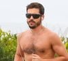 Nicolas Prattes é flagrado correndo sem camisa no Rio e volumão em short rouba a cena na web