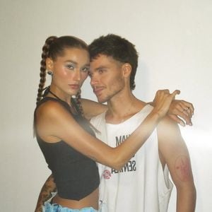 Marido de Sasha Meneghel, João Lucas ficou indignado com compartilhamento de fotos íntimas de Bruna Marquezine e Shawn Mendes nas redes sociais