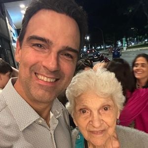 Em um texto emocionante publicado nas redes sociais, Tadeu Schmidt falou sobre a falta da mãe e a dificuldade em nunca mais vê-la