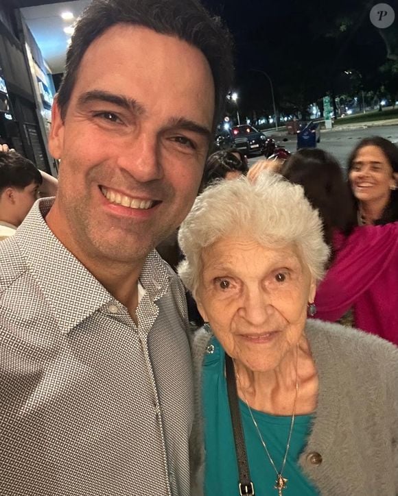 Em um texto emocionante publicado nas redes sociais, Tadeu Schmidt falou sobre a falta da mãe e a dificuldade em nunca mais vê-la