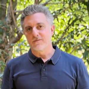 Luciano Huck assumiu que está 'morrendo de saudade' de Preta Gil