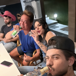 Rumores de namoro crescem após viagem de Zé Felipe e Ana Castela com a família do cantor sem a presença das crianças