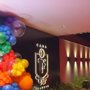 Entrada da Casa VF, espaço de Virgínia, onde Maria Alice celebra 5 anos
