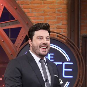 Danilo Gentili criticou Eduardo Bolsonaro por focar mais na política americana do que nos problemas do estado de São Paulo, pelo qual foi eleito