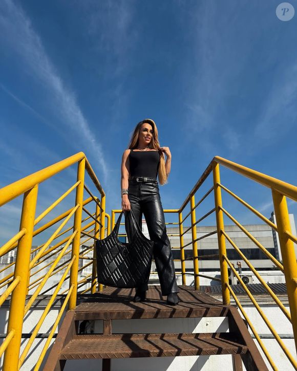 Renata Spallicci, rainha de bateria da Águia de Ouro, trabalha desde 2003 na empresa da família e hoje é vice-presidente executiva