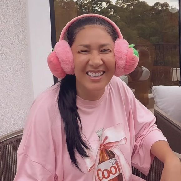 O que aconteceu com Simaria?  A assessoria dela minimizou a repercussão e destacou que ela vivia apenas um momento ‘gente como a gente’, de cara limpa e sem grandes produções