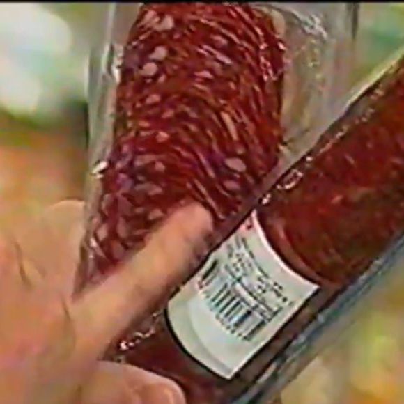 Outro internauta comentou: “Ele não teve nem dúvidas! Foi afoito na linguiça e no salame!”