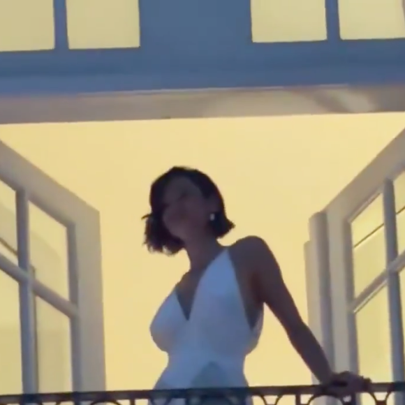 Público foi ao delírio com aparição de Bruna Marquezine e se uniu em gritos para a atriz