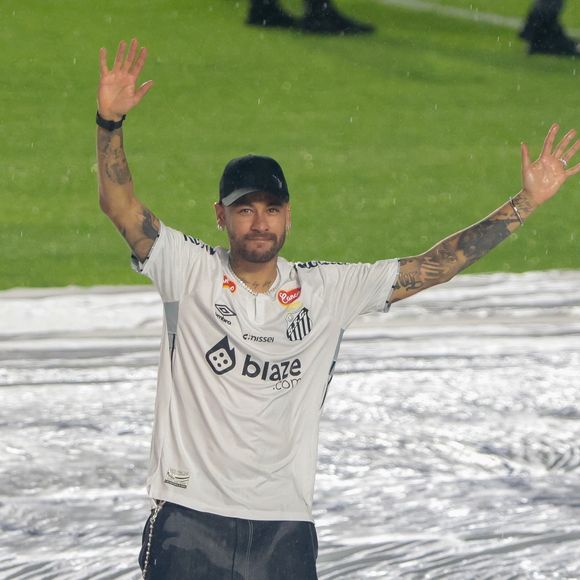 Neymar já se machucou 2 vezes desde janeiro de 2025, quando regressou ao Santos