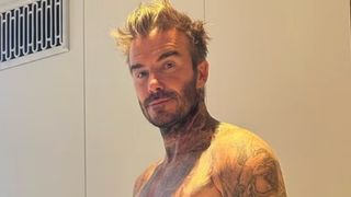 David Beckham aos 50 anos: 'Victoria e eu mal conseguíamos fazer flexões na barra fixa. Agora fazemos quase todos os dias'