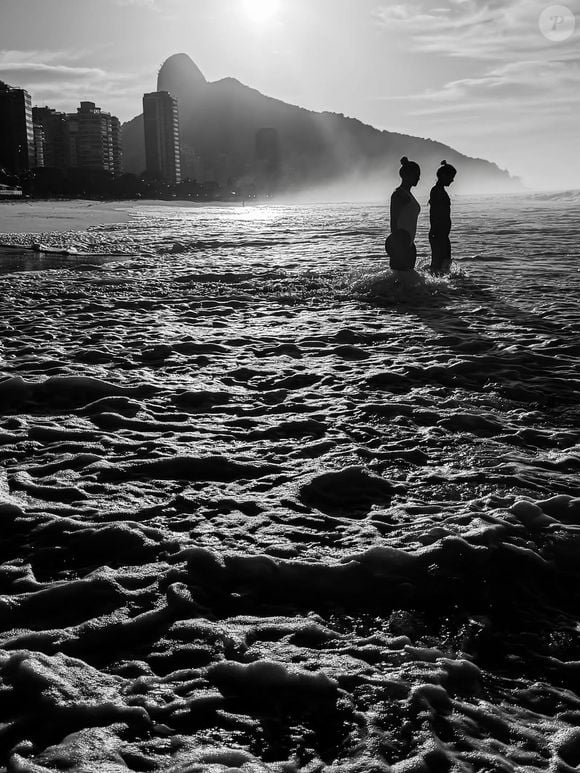 Entre gravações e celebração, Paolla Oliveira encontra tempo para comemorar e emociona fãs com registros