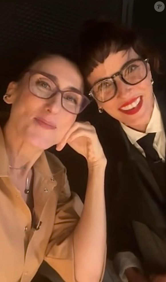 Paola Carosella negou qualquer rivalidade com Helena Rizzo para a Band: 'Não existe'