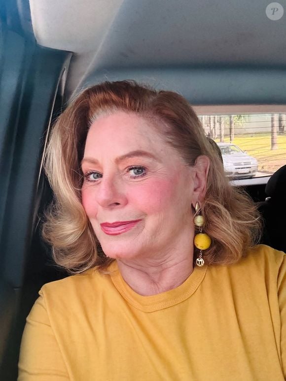 Vera Fischer encantou os fãs na tarde desta quarta-feira (30) ao publicar fotos ousadas em seu perfil do Instagram