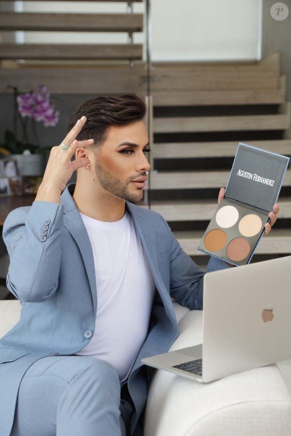 Agustin Fernandez nega que tenha comparecido à posse de Jair Bolsonaro em 2019. Declarações foram dadas ao portal de Leo Dias