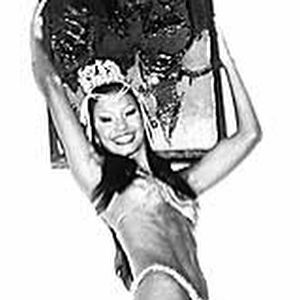 Solange Couto era uma das dançarinas do Oba Oba, de Oswaldo Sargentelli, e, graças à popularidade da empreitada, ganhou oportunidades como atriz