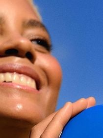 Miriam Arenas, farmacêutica espanhola: 'O creme Nivea da lata azul não serve para o rosto; é um creme superdenso e muito oclusivo, que não foi feito para tratar, mas sim para proteger'