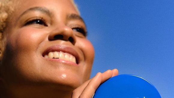 Miriam Arenas, farmacêutica espanhola: 'O creme Nivea da lata azul não serve para o rosto; é um creme superdenso e muito oclusivo, que não foi feito para tratar, mas sim para proteger'