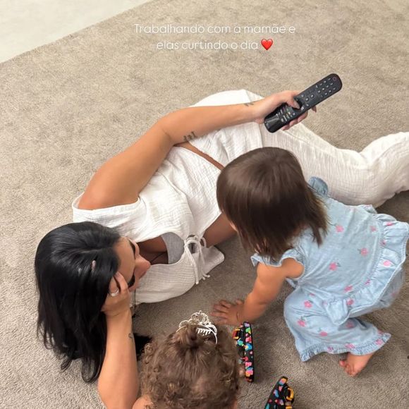 Bruna Biancardi também foi vista com o suposto anel prateado.