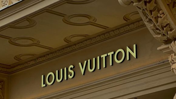 Disputa de luxo na Justiça: Louis Vuitton sofre derrota em processo contra marca de Portugal por propriedade intelectual envolvendo logomarca icônica