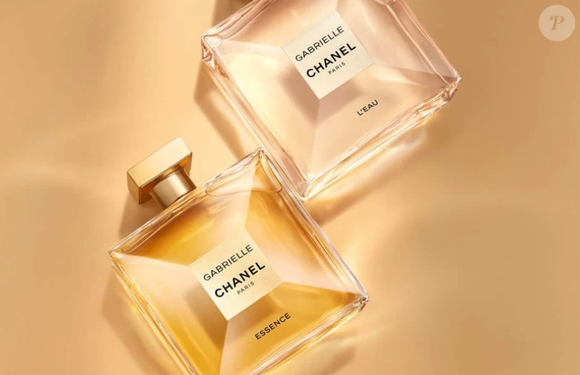 Existem algumas versões do perfume Gabrielle, da Chanel, como o Tradicional e o Essence.