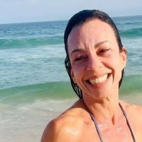 Joyce em 'História de Amor', Carla Marins posa de biquíni aos 56 anos e corpo trincado deixa web passada: 'Ultrapassando o limite'