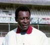Leilão do violão de Pelé: item raro foi avaliado em R$ 50 mil