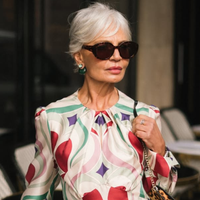 A partir dos 50 anos, existem fragrâncias que rejuvenescem a presença mais do que plástica: 5 perfumes para apostar já no Dia do Perfume