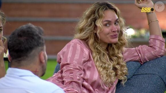 De 'A Espiã' do BBB 21 ao retorno no “BBB 26”, Sarah reaparece mais madura e disposta a viver uma experiência diferente no reality