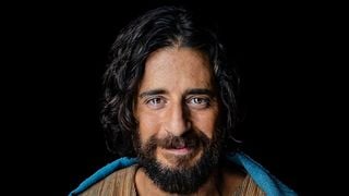 Desempregado e profundamente endividado: Jonathan Roumie viveu 'milagre' antes de interpretar Jesus em 'The Chosen'. 'Foi surreal e estranho'