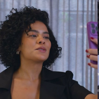 Maria de Fátima, de 'Vale Tudo', previu o iPhone 17? Muito antes do lançamento da Apple, personagem mostrou novidade em cena polêmica