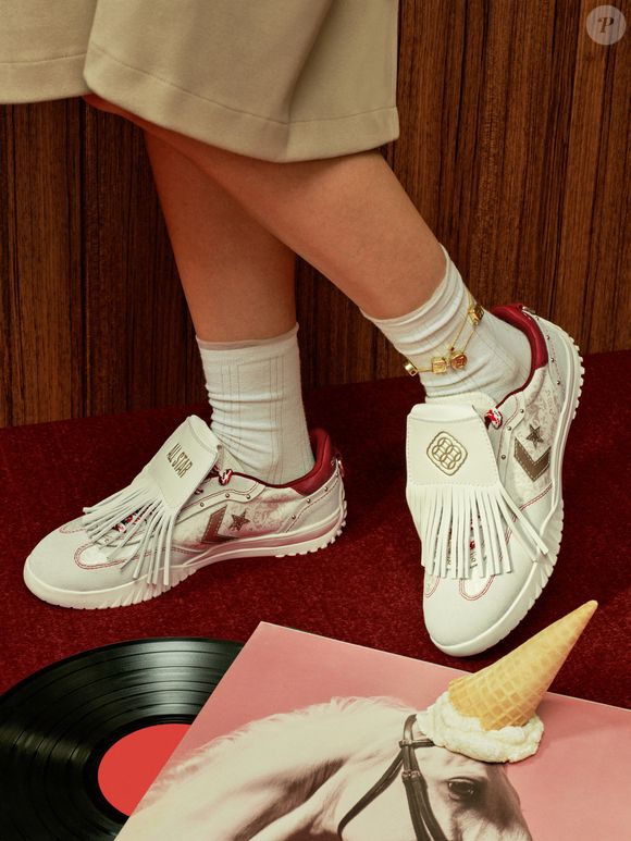 A coleção do Ano do Cavalo da Converse propõe começar 2026 com estilo, significado e energia positiva, dos pés à cabeça