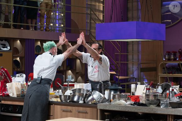 O confeiteiro Léo Salles é o novo campeão do MasterChef Confeitaria 2025; internet comemora