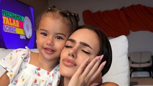 'Dias chatinhos': Bruna Biancardi revela momento delicado de saúde das filhas, Mavie e Mel, e mostra visual inusitado da primogênita
