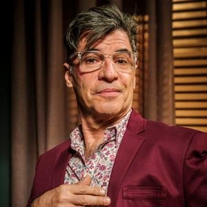 Teo Pereira (Paulo Betti) também vai surgir na novela Três Graças' após a participação de Crô