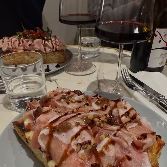 A viagem segue rendendo momentos marcantes, mostrando um lado mais leve e descontraído do apresentador do 'Jornal Nacional'