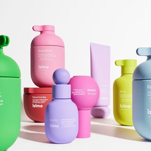 Isima chega ao mercado em 16 de junho (conforme comunicado à imprensa), com proposta poderosa: não só restaurar fios danificados, mas fazê-los brilhar no ritmo dos próprios cachos de Shakira.