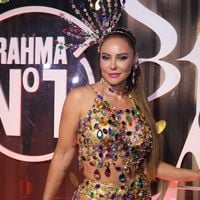 Paolla Oliveira traída? Solteira e com look mínimo de pedras na Sapucaí, atriz manda a real sobre separação de Diogo Nogueira: 'Sou louca...'