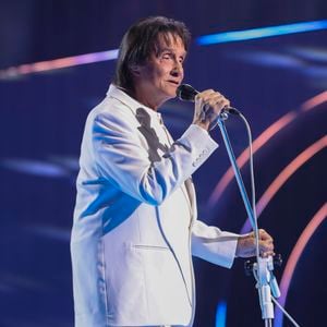 O cantor Roberto Carlos foi hospitalizado aos 85 anos para uma cirurgia de vesícula. Segundo seus assessores, o procedimento estava previamente programado e não deve interferir na agenda de shows