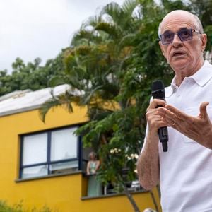 Alaor Amaral, Seu Alaor (Marcos Caruso) - O patriarca da família Amaral. Conservador, teimoso, mas, justo e de grande coração. Fundou a Alô Country, que cresceu e se tornou uma marca respeitada em todo o Centro-Oeste. Rapidamente, alcançou um lugar entre os homens mais bem-sucedidos da região, provando seu valor à poderosa família de Branca (Ana Barroso), com quem se casou quando era ainda um rapaz pobre e ambicioso.