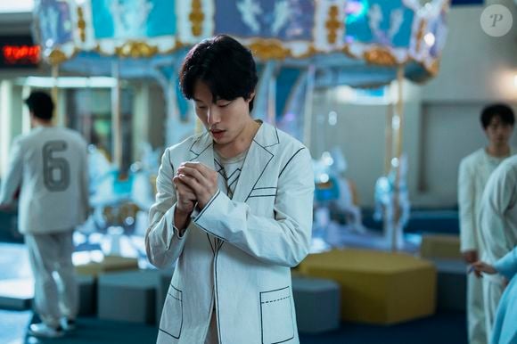 'The 8 Show' tem apenas 8 episódios e vale muito a pena para uma maratona intensa
