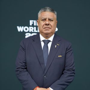 De acordo com o La Nación, documentos analisados indicam que a empresa TourProdEnter LLC administrou pelo menos US$ 260 milhões em receitas internacionais da AFA durante a gestão de Claudio 'Chiqui' Tapia à frente da entidade