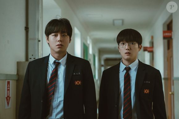 Segunda temporada de 'Classe dos Heróis Fracos' tem apenas oito episódios, curtinha, boa para maratonar.