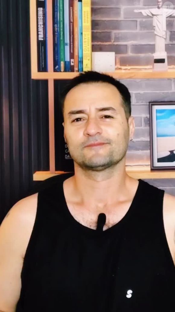 Alessandro Lo-Bianco afirma que a própria Marcella, antes de voltar atrás, enviou fotos e vídeos para a imprensa