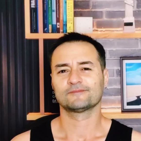 Alessandro Lo-Bianco afirma que a própria Marcella, antes de voltar atrás, enviou fotos e vídeos para a imprensa