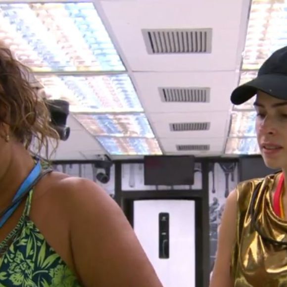 "Se você diz que eu sou mentirosa, é melhor ser considerada mentirosa do que ‘espraquejada' pela mãe. Você sabe que minha mãe nunca me 'espraquejou'", disparou Solange Couto