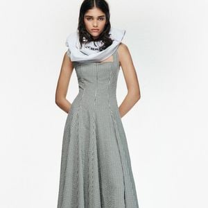 O xadrez vichy é uma estampa recorrente no outono, quase tanto quanto flores e poás